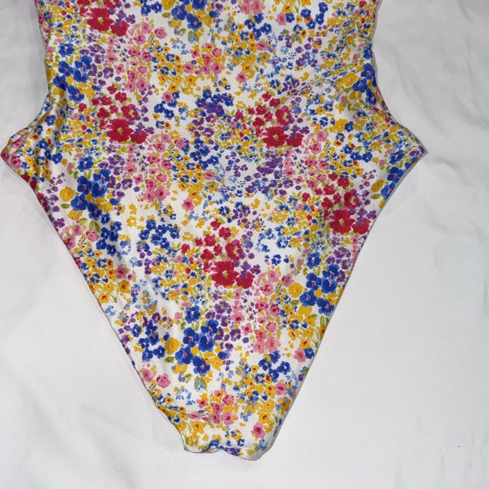LSPACE x JVS Printed Solana One Piece Swimsuit, M - Picture 7 of 10